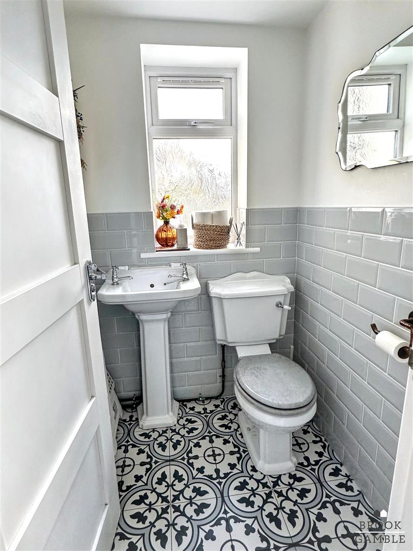 3 Bedroom House. Lawns Avenue in Eastbourne,  21
